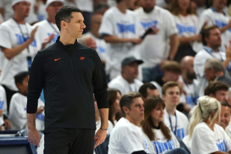 L'entraîneur Mark Daigneault, du Thunder d'Oklahoma City, contre les Pacers de l'Indiana lors du premier match des Finales NBA 2025, le 5 juin 2025, à Oklahoma City