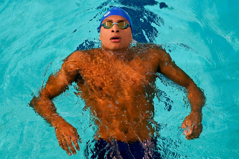 Yohann Ndoye Brouard vainqueur sur 100 m dos aux championnats de France de natation, le 15 juin 2025 à Montpellier