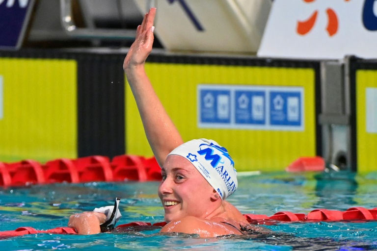 La nageuse française Anastasiia Kirpichnikova après sa victoire sur 400 m nage libre aux championnats de France, le 14 juin 2025 à Montpellier