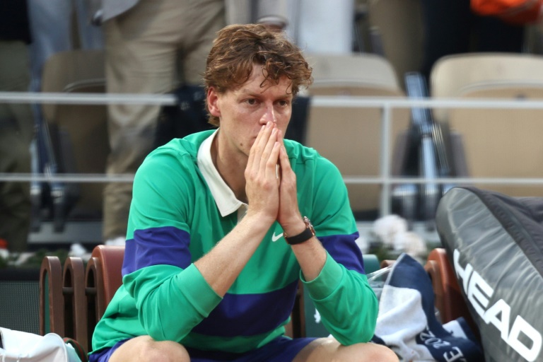 Jannik Sinner après sa défaite contre Carlos Alcaraz en finale de Roland-Garros, le 8 juin 2025 à Paris