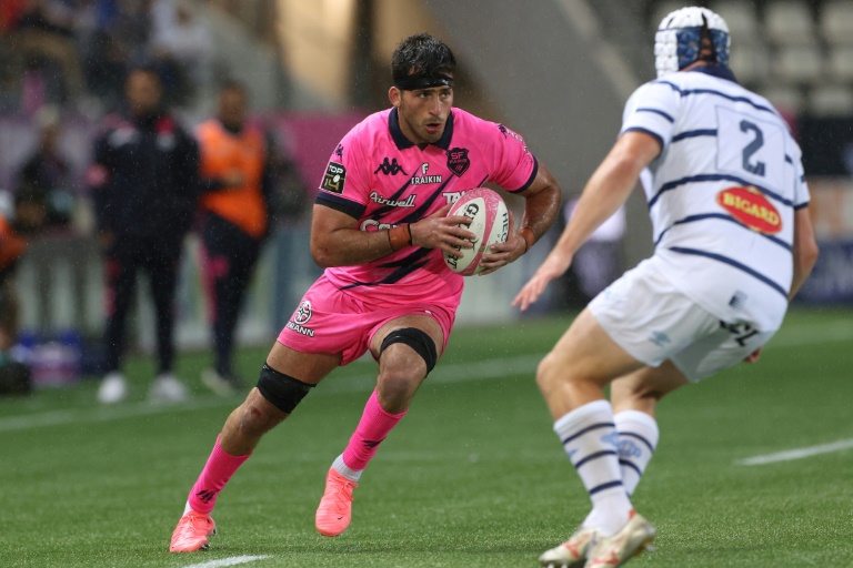 Le troisième ligne du Stade Français Mathieu Hirigoyen lors du match de Top-14 contre Castres samedi au Stade Jean-Bouin à Paris.