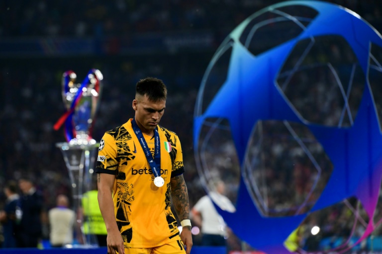 L'attaquant de l'Inter Milan Lautaro Martinez lors de la cérémonie protocolaire après la finale de la Ligue des champions remportée par le Paris SG le 31 mai 2025 à Munich