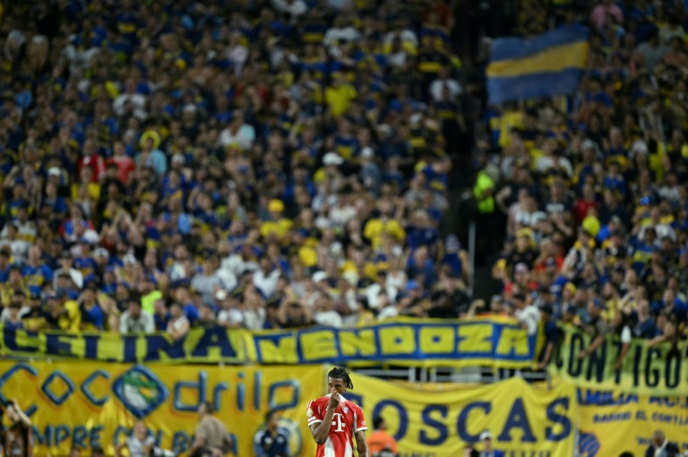 Le milieu de terrain offensif français du Bayern Munich Michael Olise pendant le match du Groupe C de la Coupe du monde des clubs contre Boca Juniors, à Miami, le 20 juin 2025
