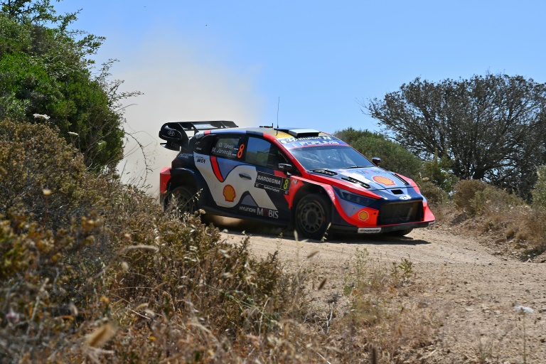 Ott Tänak lors de la spéciale 15 du rallye de Sardaigne, le 8 juin 2025 près d'Olbia