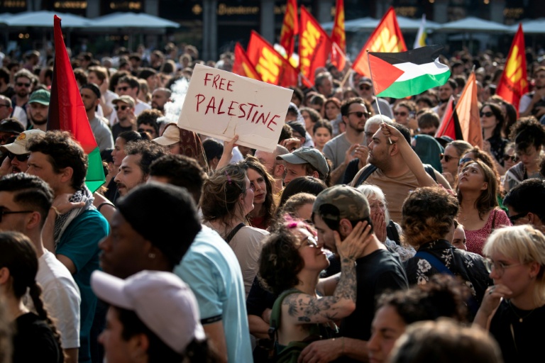 Une manifestation de soutien aux militants à bord d'un bateau en route pour livrer de l'aide à Gaza, à Toulouse, le 9 juin 2025