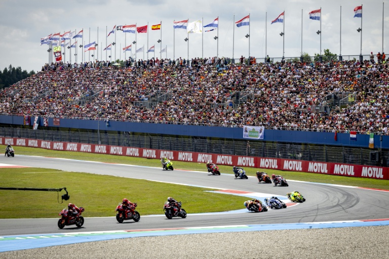Des milliers de spectateurs assistent au Grand Prix MotoGP des Pays-Bas à Assen le dimanche 29 juin 2025