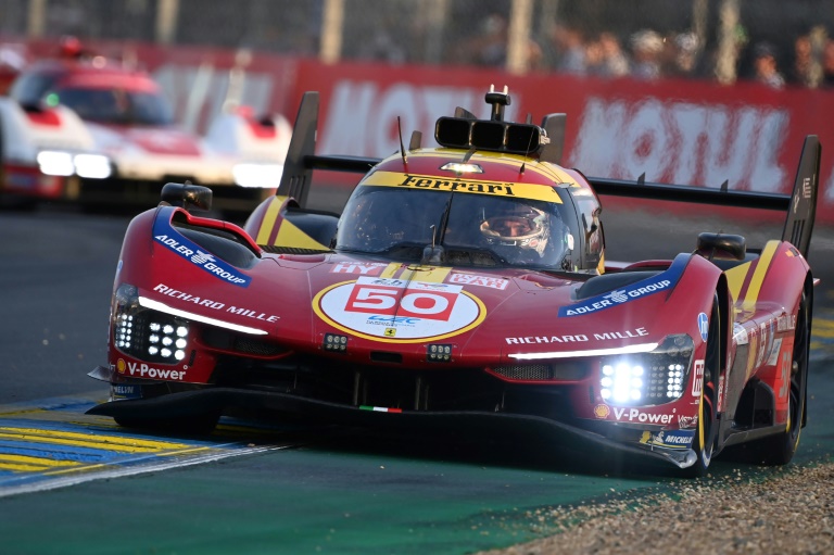 La Ferrari numéro 50 aux mains de l'Italien Antonio Fuoco lors de l'Hyperpole des 24h du Mans sur le circuit du Mans le 12 juin 2025 en France