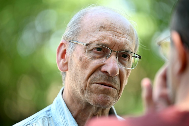 Le maire de Goult (Vaucluse), Didier Perello, réagit à la fusillade mortelle survenue lors d'une fête de mariage organisée dans sa ville, le 22 juin 2025