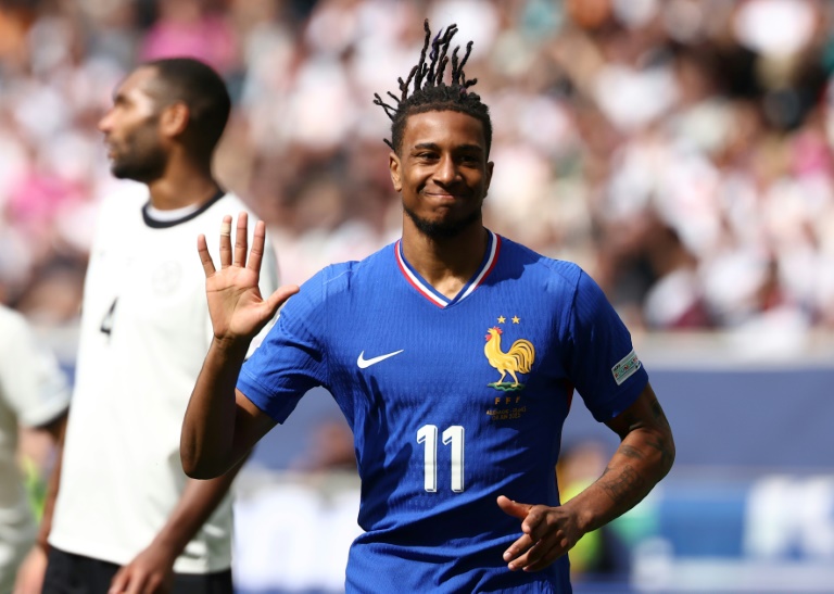 Michael Olise, qui s'est installé en équipe de France cette saison, après son but contre l'Allemagne, à Stuttgart le 8 juin 2025