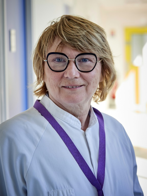 Nathalie Tallet, responsable du laboratoire central d'analyse des contrefaçons de Sanofi, le 18 mars 2025 à Tours