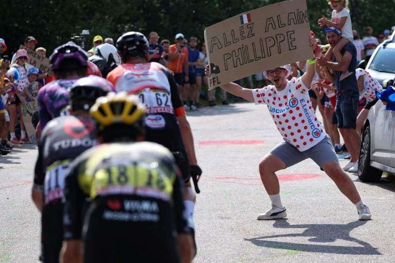 Dans le final de la 10e étape du Tour de France entre Ennezat et Le Mont-Dore Puy de Sancy, le 14 juillet 2025