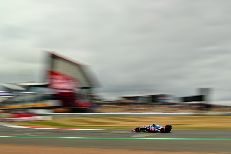 Le pilote français Pierre Gasly (Alpine) participe aux qualifications du Grand Prix de Grande-Bretagne de Formule Un sur le circuit de Silverstone le 5 juillet 2025.