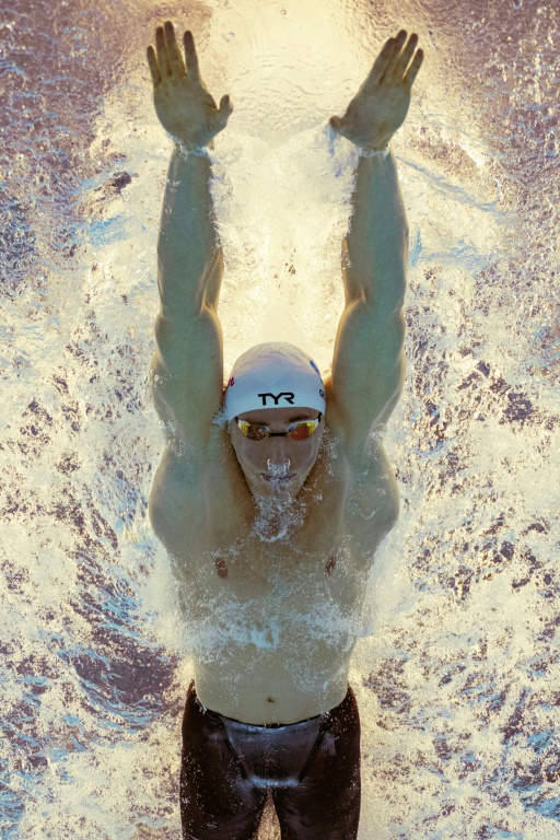 Le Français Maxime Grousset lors de sa victoire en finale du 50m papillon aux Mondiaux de natation à Singapour le 28 juillet 2025