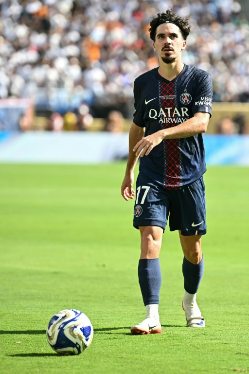 Le milieu de terrain du PSG Vitinha pendant la demi-finale du Mondial des clubs contre le Real Madrid le 9 juillet 2025 à East Rutherford dans le New Jersey