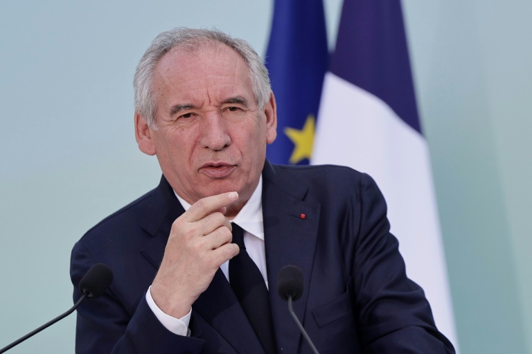 Le Premier ministre français François Bayrou donne une conférence de presse, à Paris, le 10 juillet 2025