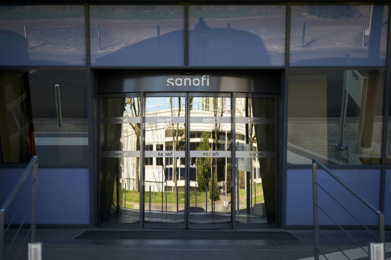 L'entrée du laboratoire central d'analyse des contrefaçons de Sanofi, le 18 mars 2025 à Tours