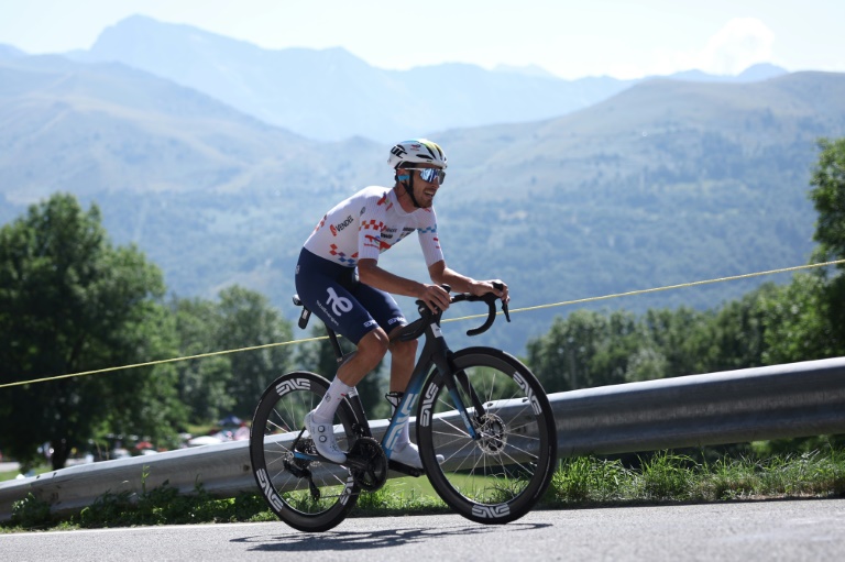 Le Français Jordan Jegat lors du contre-la-montre du Tour de France entre Loudenvielle et Peyragudes, le 18 juillet 2025