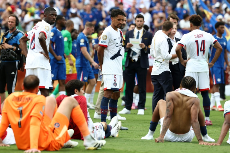 Les joueurs du PSG après leur défaite en finale du Mondial des clubs contre Chelsea, le 13 juillet 2025 à East Rutherford
