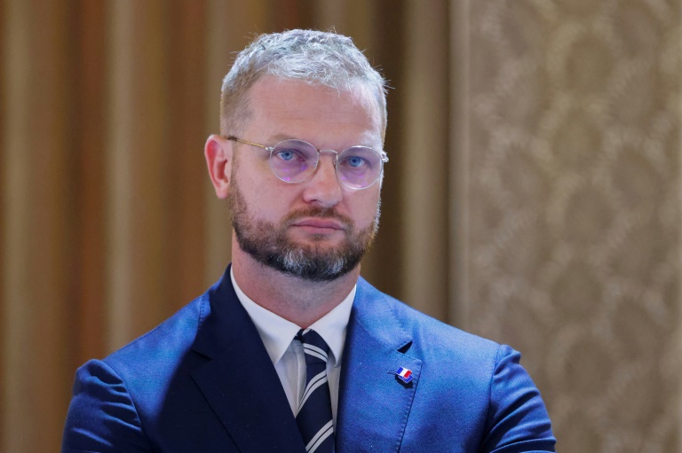 Le député d'Ensemble Pour la République, Nicolas Metzdorf, assiste à un sommet sur la Nouvelle-Calédonie au palais de l'Élysée à Paris, le 2 juillet 2025