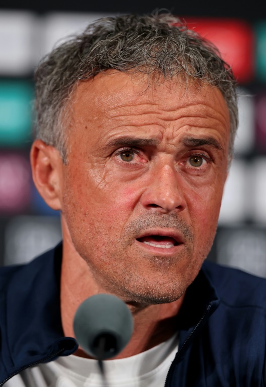 L'entraîneur du PSG Luis Enrique s'adresse aux médias lors d'une conférence de presse à East Rutherford, dans le New Jersey, le 11 juillet 2025