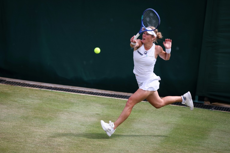 L'Allemande Laura Siegemund en huitièmes de finale de Wimbledon contre l'Argentine Solana Sierra le 4 juillet 2025 à Londres