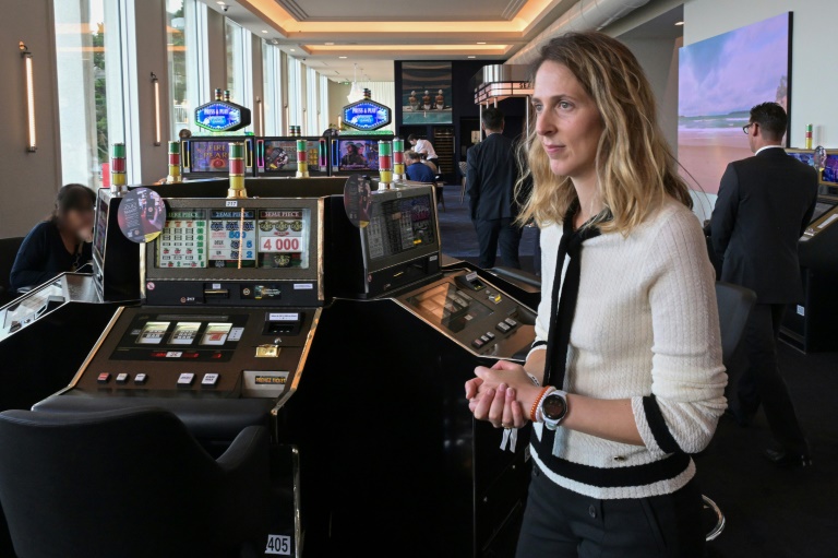Joy Desseigne-Barrière, la co-présidente du groupe Barrière, le jour de la réouverture après la rénovation du casino Barrière à Dinard, le 20 juillet 2025 en Ille-et-Vilaine