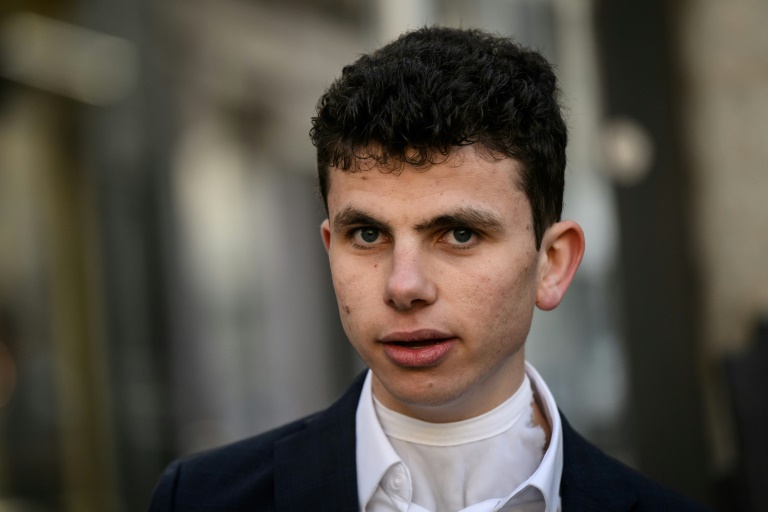 Theo Grataloup à la sortie du tribunal de Vienne, le jour du procès du groupe allemand Bayer, le 3 avril 2025