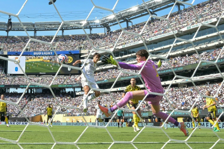 L'attaquant espagnol du Real Madrid, Gonzalo Garcia, a inscrit le premier but de son équipe contre le Borussia Dormund, son quatrième dans la compétition, en quart de final du Mondial des clubs le 5 juillet 2025 à East Rutherford (Etats-Unis)