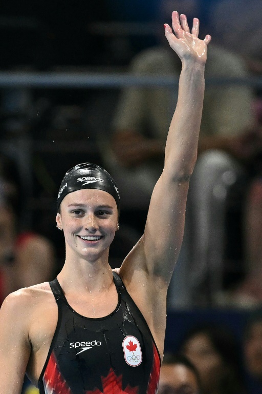 La nageuse canadienne Summer McIntosh après sa victoire sur le 200 m 4 nages aux Jeux olympiques 2024 de Paris à Paris La Défense Arena (Nanterre) le 3 août 2024