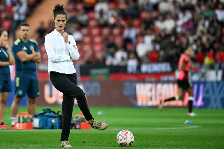 La sélectionneuse de l'Espagne Montse Tome lors de la demi-finale de l'Euro face à l'Allemagne, le 23 juillet 2025 à Zurich