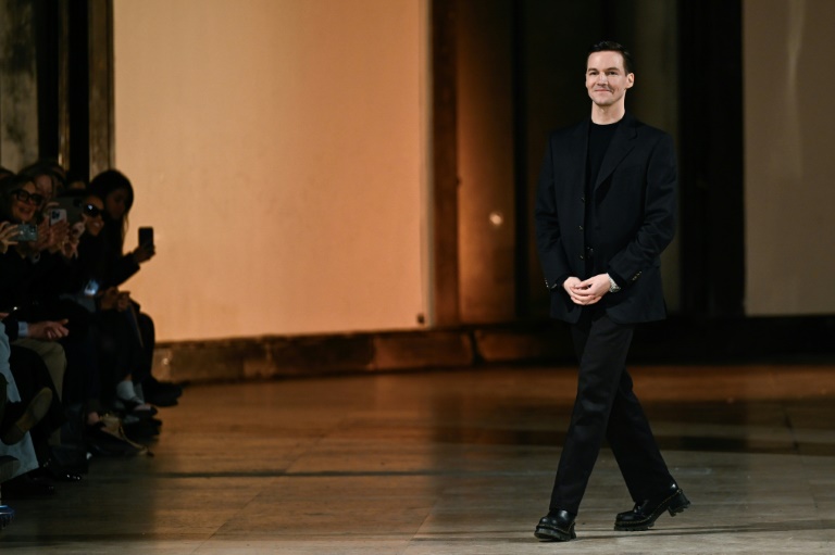 Le créateur suisse Kevin Germanier, le 30 janvier 2025 à Paris