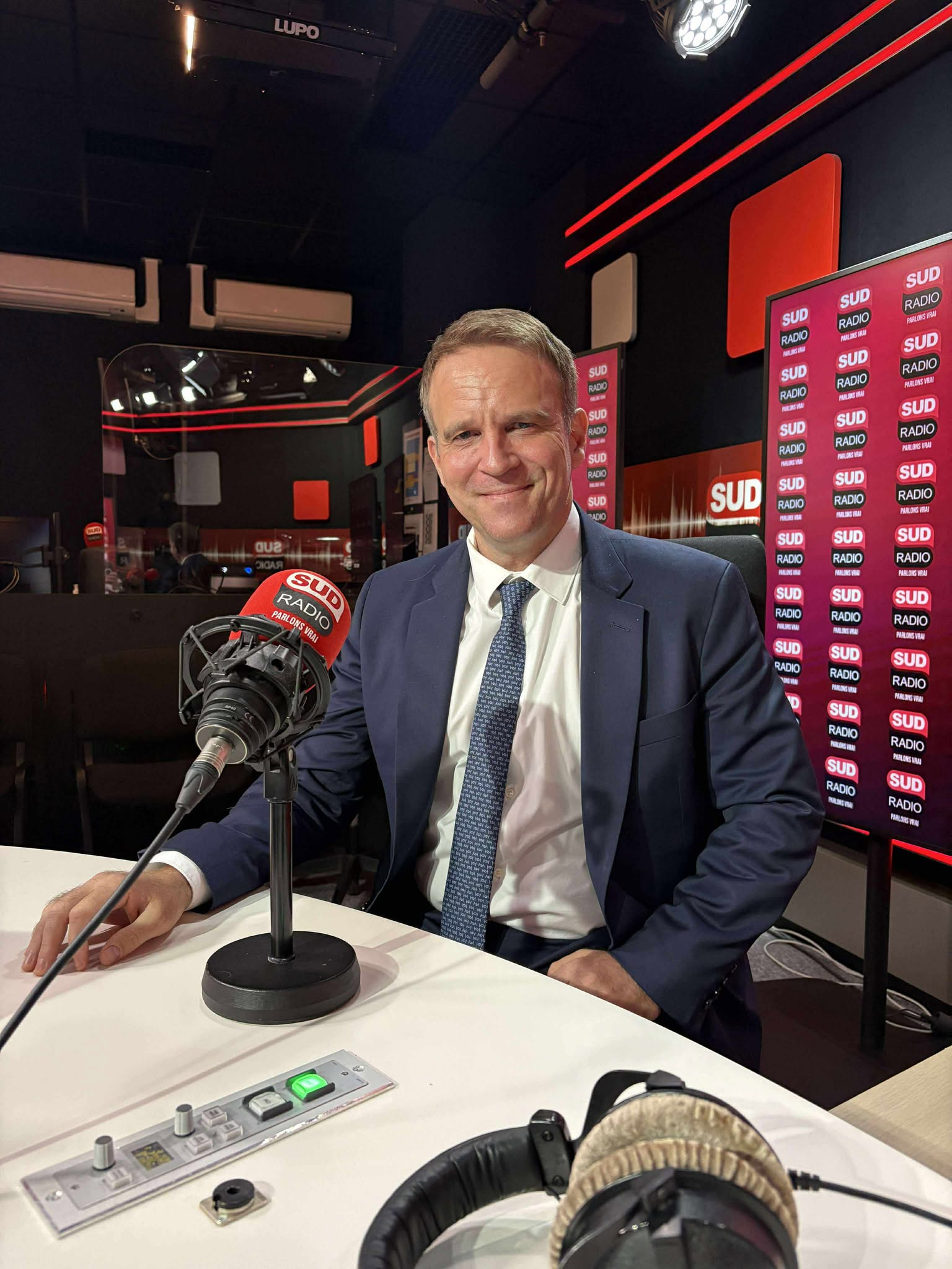 MArc ferracci, macronisme, duplomb, douane