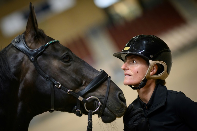 La cavalière française Pauline Basquin et son cheval Sertorius, le 5 juin 2025 à Saumur
