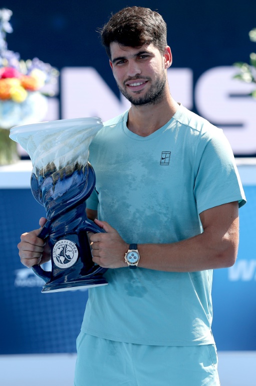 L'Espagnol Carlos Alcaraz a remporté le tournoi ATP 1000 de Cincinnati en battant l'Italien Jannik Sinner, le 18 août 2025
