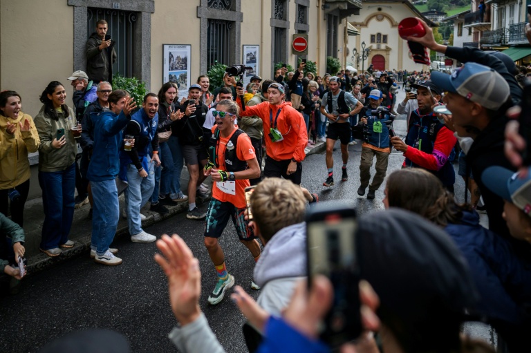 L'Américaine Courtney Dauwalter au départ de l'UTMB, à Chamonix, le 29 août 2025