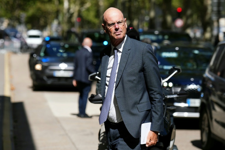 Le ministre de l'Economie et des Finances, Eric Lombard, arrive pour une conférence de presse à Paris, le 25 août 2025
