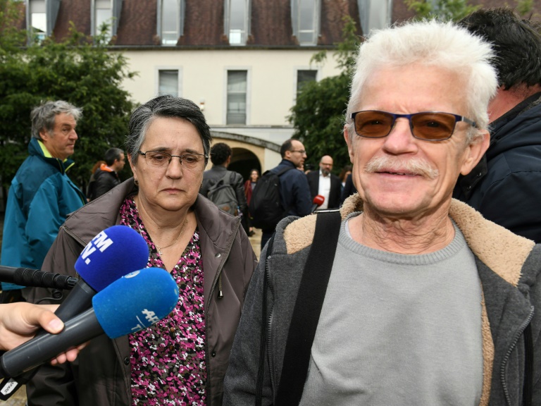 Jean-Claude Gandon, l'un des patients suspecté d'avoir été empoisonné par le Dr Péchier, devant le Palais de justice de Besançon, le 12 juin 2019
