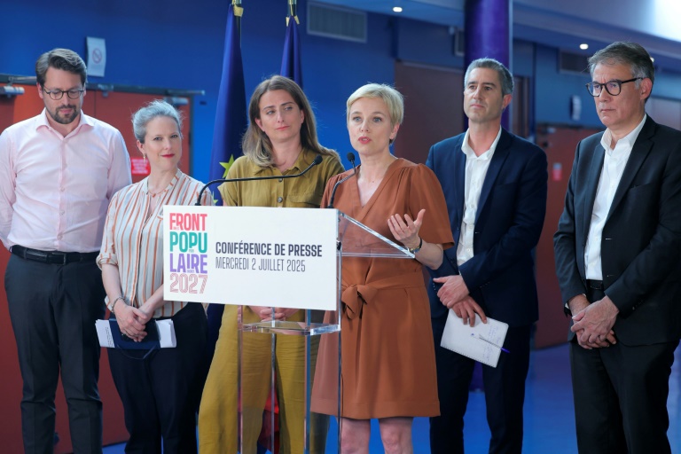 La gauche unitaire réunie à Bagneux, dans les Hauts-de-Seine, le 2 juillet 2025
