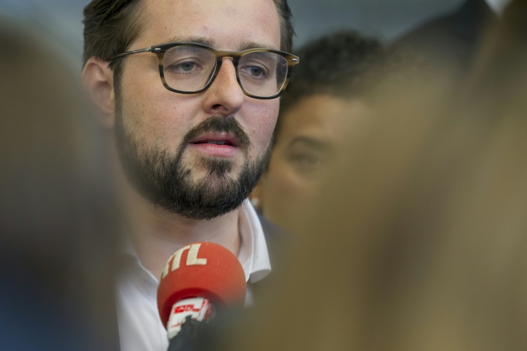 Le député du groupe Socialistes et apparentés, Philippe Brun, s'adresse aux journalistes au centre de conférences Prouvé à Nancy (Meurthe-et-Moselle), le 15 juin 2025