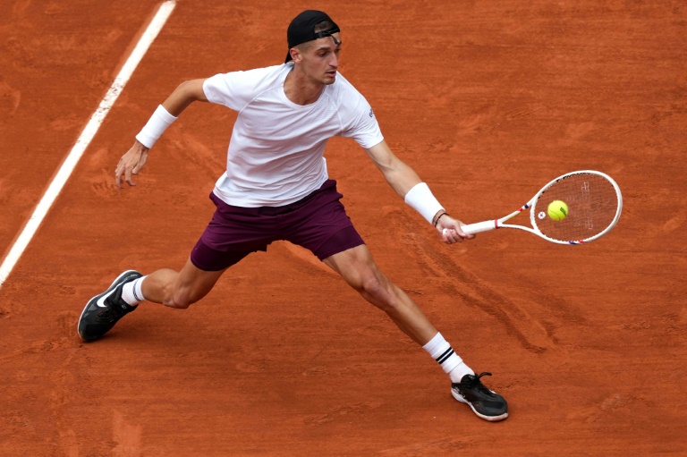 Terence Atmane, forfait pour l'US Open, lors de son match de premier tour contre Richard Gasquet lors du tournoi de Roland-Garros, le 26 mai 2025