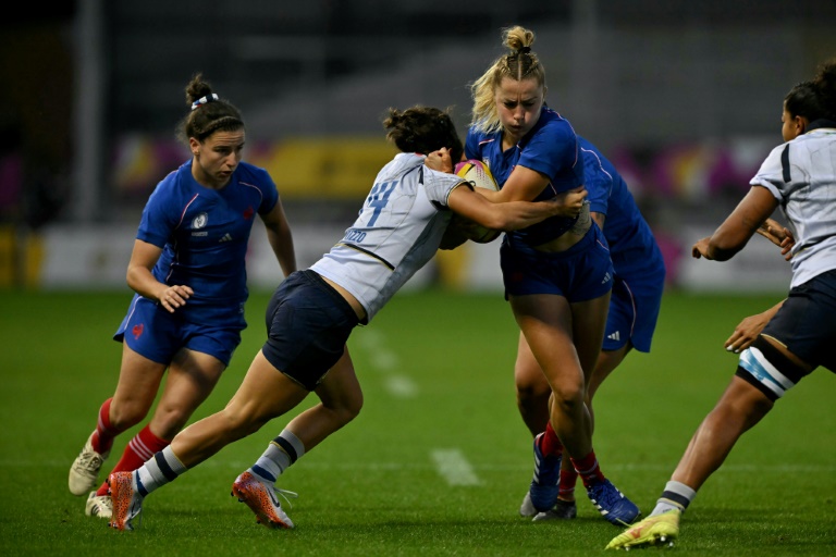 L'ailière française Joanna Grisez (c) face à l'Italie, lors de la Coupe du monde de rugby, le 23 août 2025 à Exeter (Angleterre)