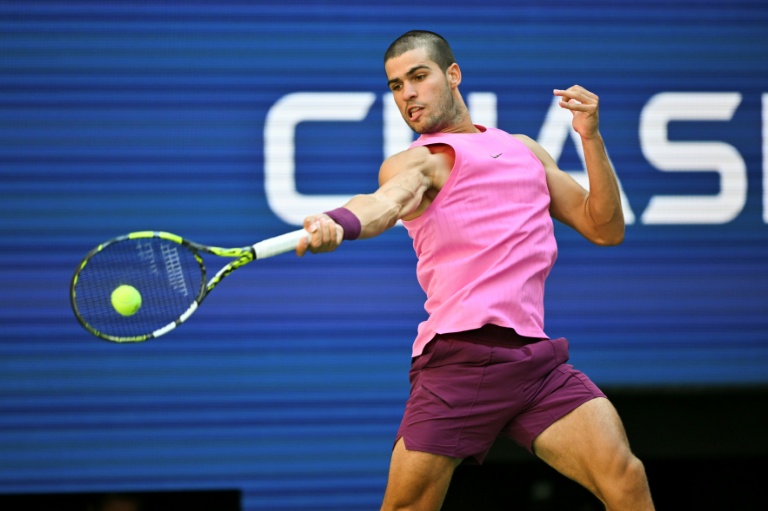 L'Espagnol Carlos Alcaraz lors de son 8e de finale de l'US Open contre le Français Arthur Rinderknech le 31 août 2025 à New York