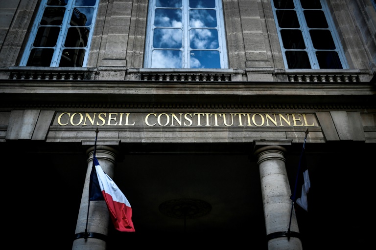 La décision du Conseil constitutionnel sera particulièrement scrutée car elle enverra un signal tant sur le débat environnemental et sanitaire provoqué par le texte que sur le droit parlementaire lié aux conditions de son examen