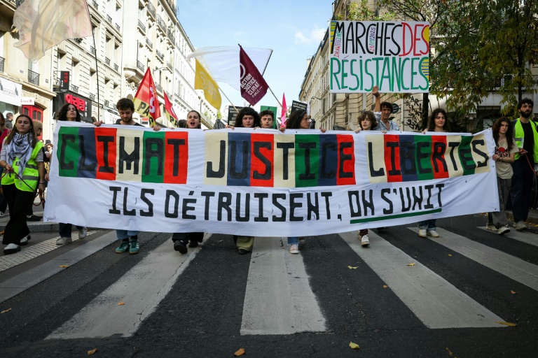 Manifestation pour le climat et la justice sociale à Paris, le 28 septembre 2025