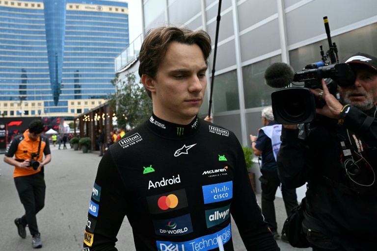 L'Australien Oscar Piastri (McLaren) dépité après son abandon au premier tour du GP d'Azerbaïdjan à Bakou dimanche.