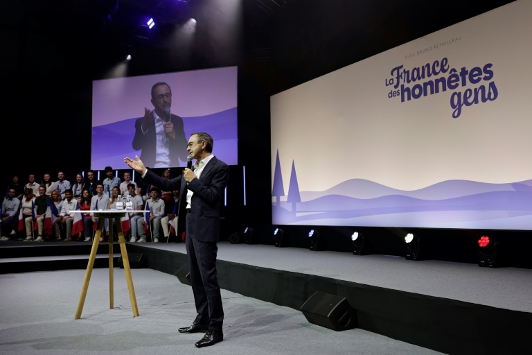Le ministre de l'Intérieur et président du parti Les Républicains, Bruno Retailleau, lors de son discours de clôture de la rentrée politique des Républicains à Port-Marly, le 7 septembre 2025 dans les Yvelines