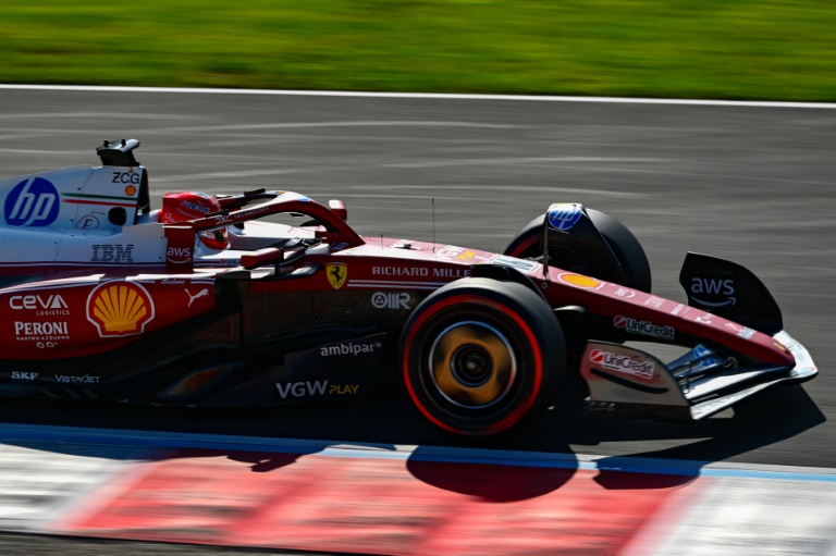 Le Monégasque Charles Leclerc (Ferrari) lors des qualifications du Grand Prix d'Italie sur l'autodrome de Monza le 6 septembre 2025.