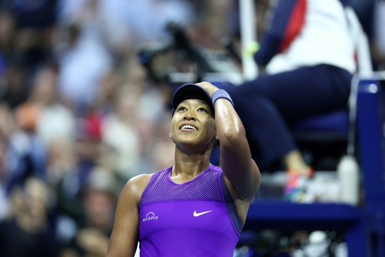 La Japonaise Naomi Osaka célèbre sa victoire contre la Tchèque Karolina Muchova en quart de finale de l'US Open, à New York, le 3 septembre 2025