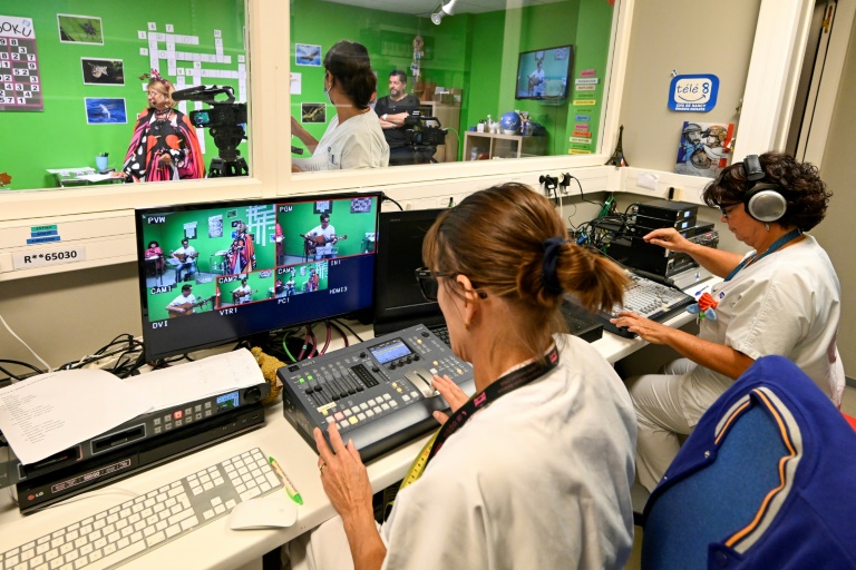Le studio TV de l'hôpital pour enfants de Nancy, le 16 septembre 2025 à Vandoeuvre-lès-Nancy, en Meurthe-et-Moselle