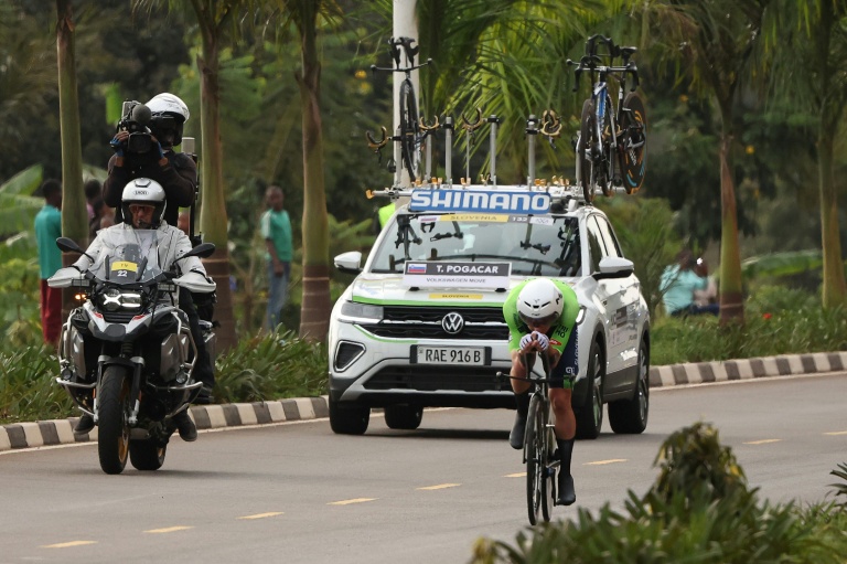 Le Slovène Tadej Pogacar lors du contre-la-montre des Mondiaux de cyclisme sur route le 21 septembre 2025 à Kigali au Rwanda